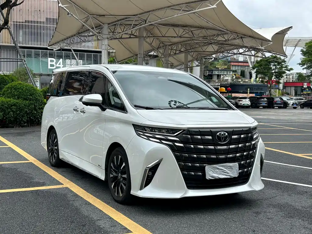 Toyota Alphard — фото 7