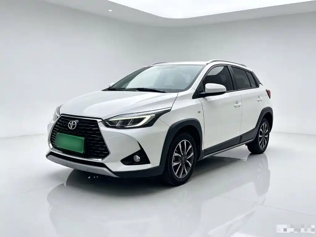 Toyota Yaris L — фото 2