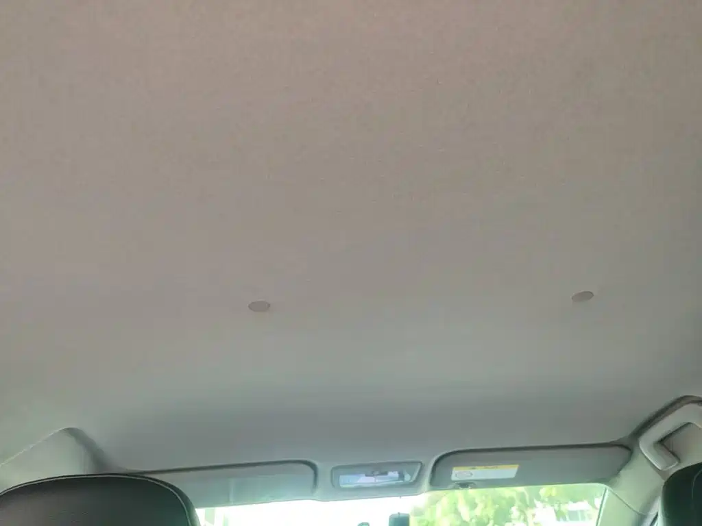 Toyota Yaris L — фото 18