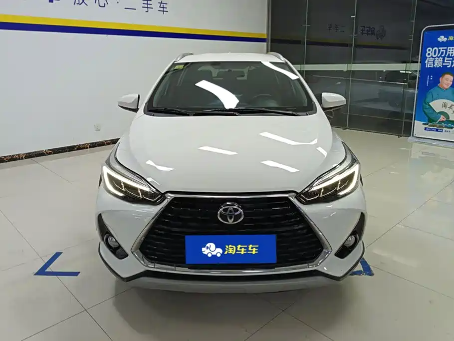 Toyota Yaris L — фото 2
