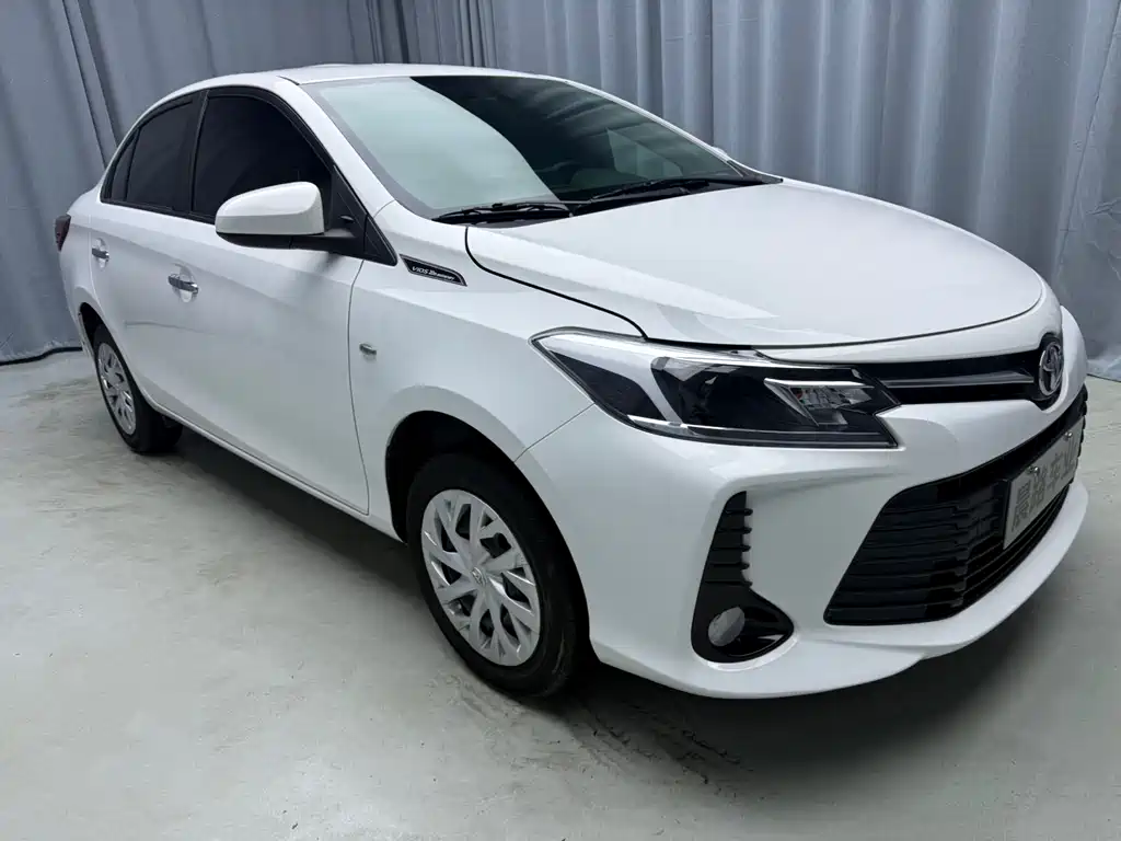 Toyota Vios — фото 3