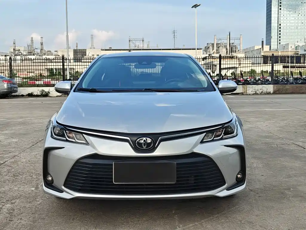 Toyota Corolla — фото 3
