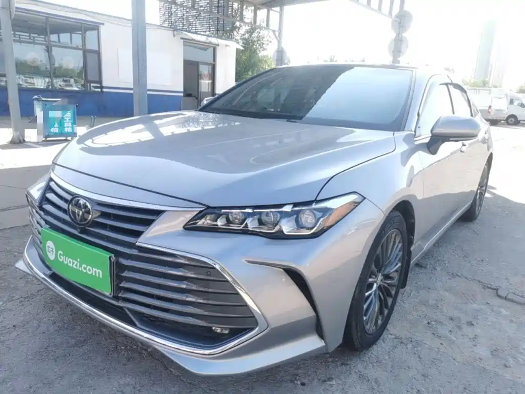 Toyota Avalon — фото 2