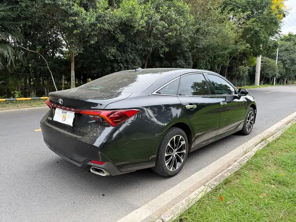 Toyota Avalon — фото 14