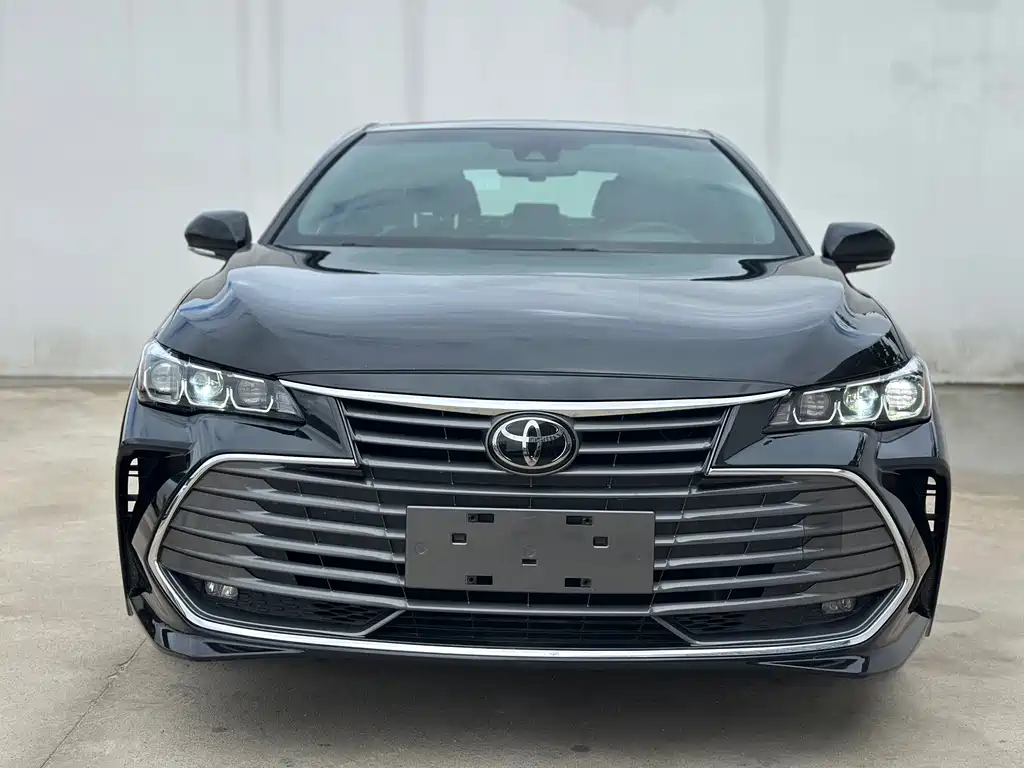 Toyota Avalon — фото 2