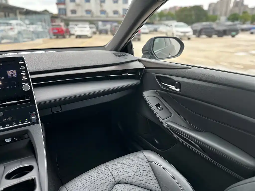 Toyota Avalon — фото 15