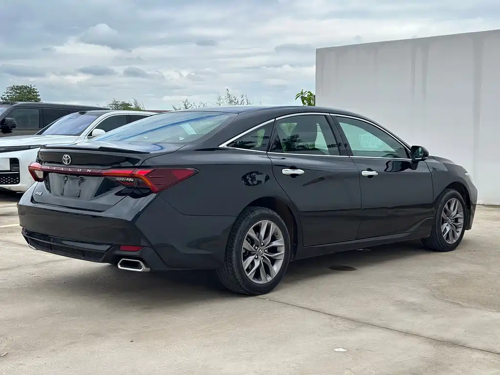 Toyota Avalon — фото 17