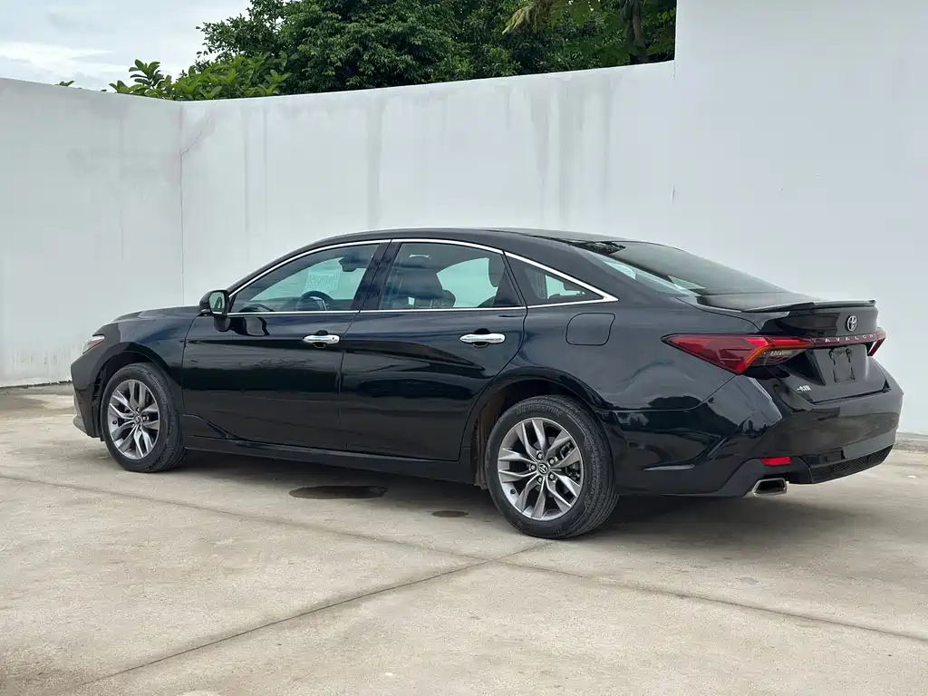 Toyota Avalon — фото 19