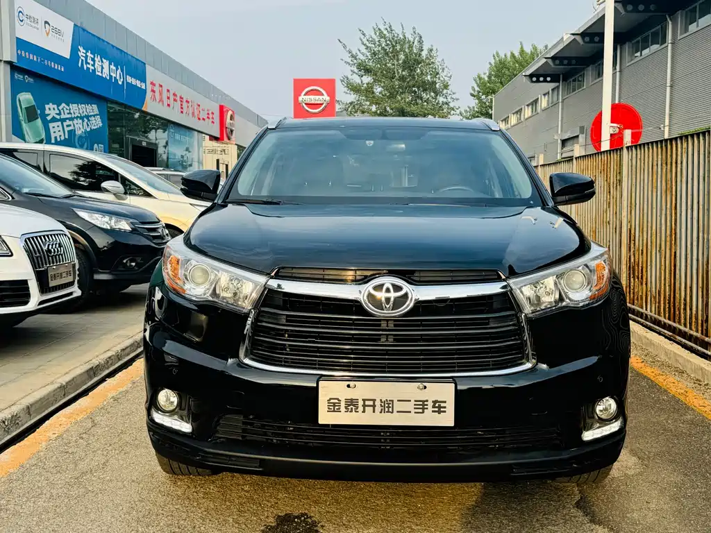 Toyota Highlander — фото 2