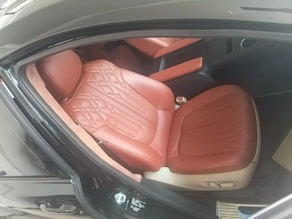 Toyota Granvia — фото 25
