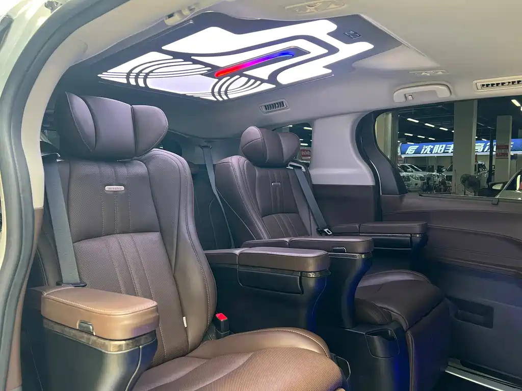 Toyota Sienna — фото 15