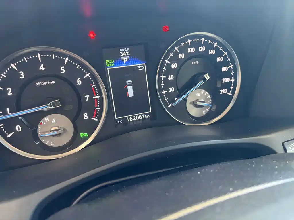 Toyota Alphard — фото 7