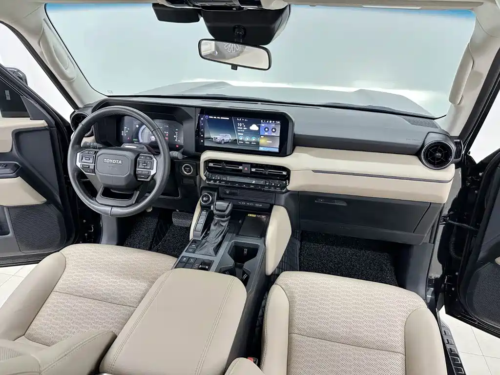 Toyota Prado — фото 14