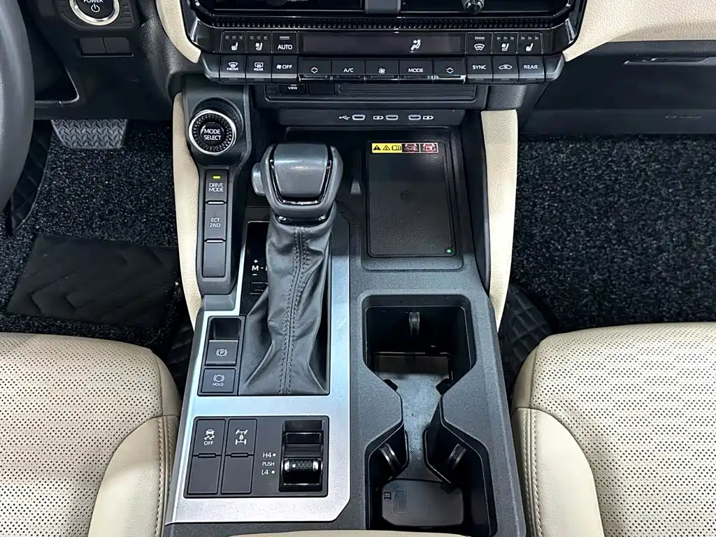 Toyota Prado — фото 18