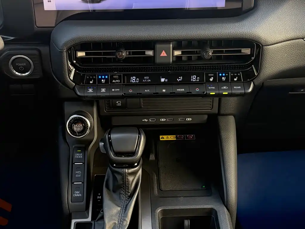 Toyota Prado — фото 13
