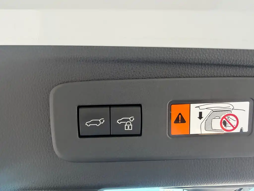 Toyota Prado — фото 16