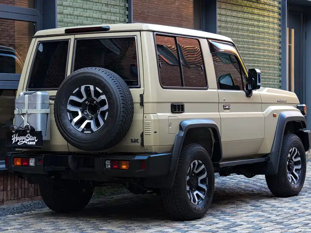 Toyota Land Cruiser — фото 6