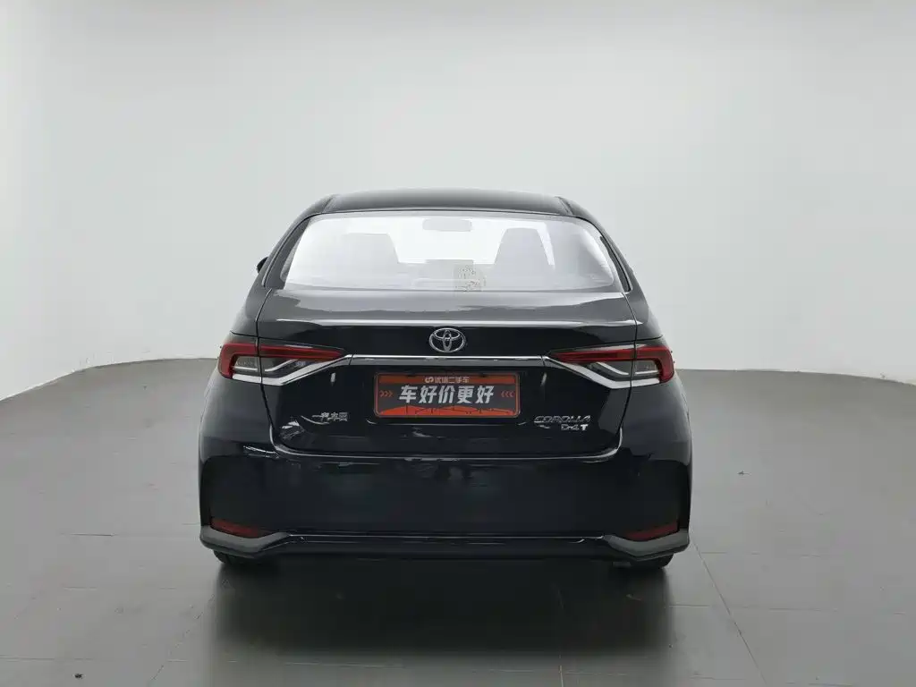 Toyota Corolla — фото 4