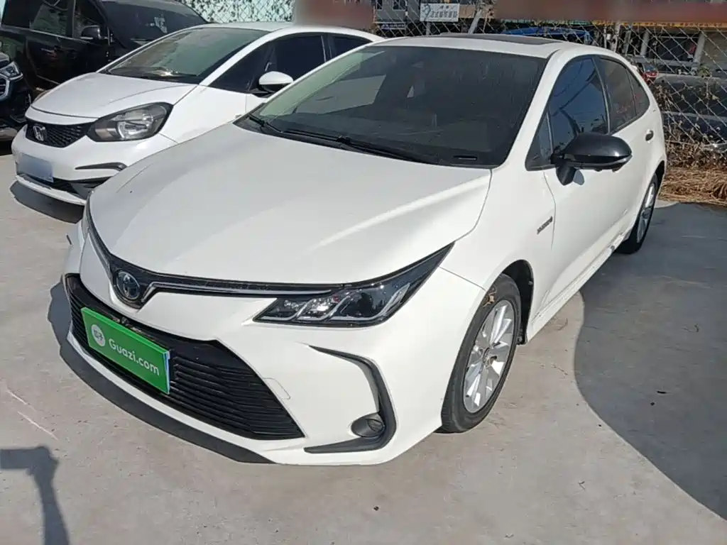 Toyota Corolla — фото 2