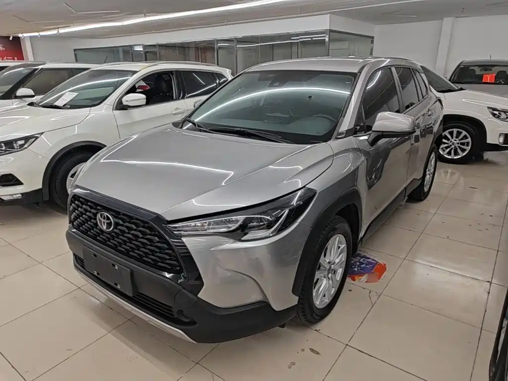 Toyota Corolla Cross — фото 2