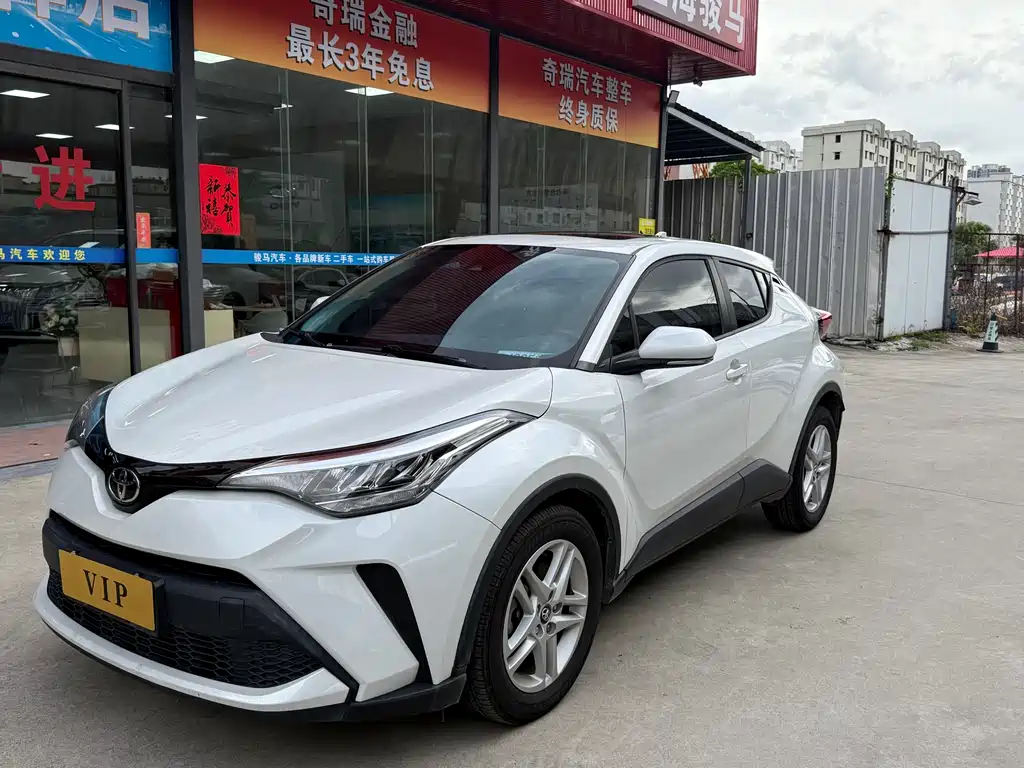 Toyota C-HR — фото 3