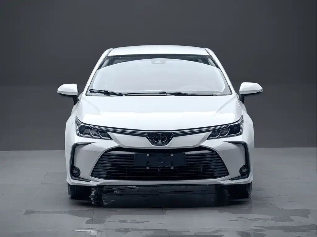 Toyota Corolla — фото 5