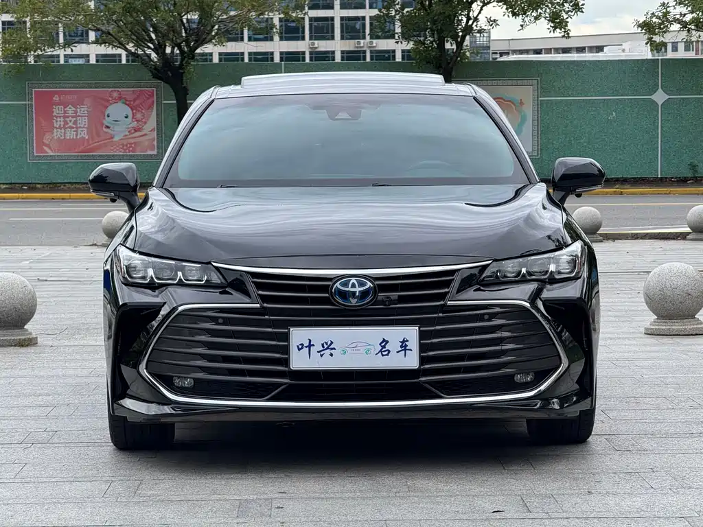 Toyota Avalon — фото 2