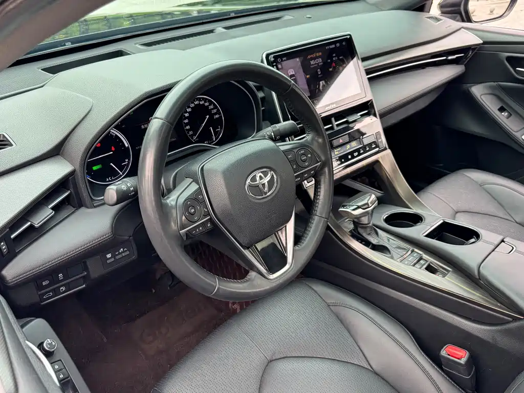 Toyota Avalon — фото 13