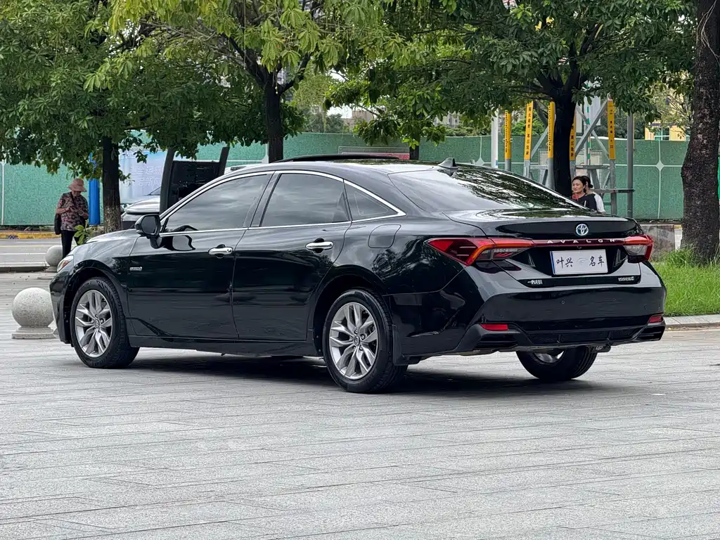 Toyota Avalon — фото 14
