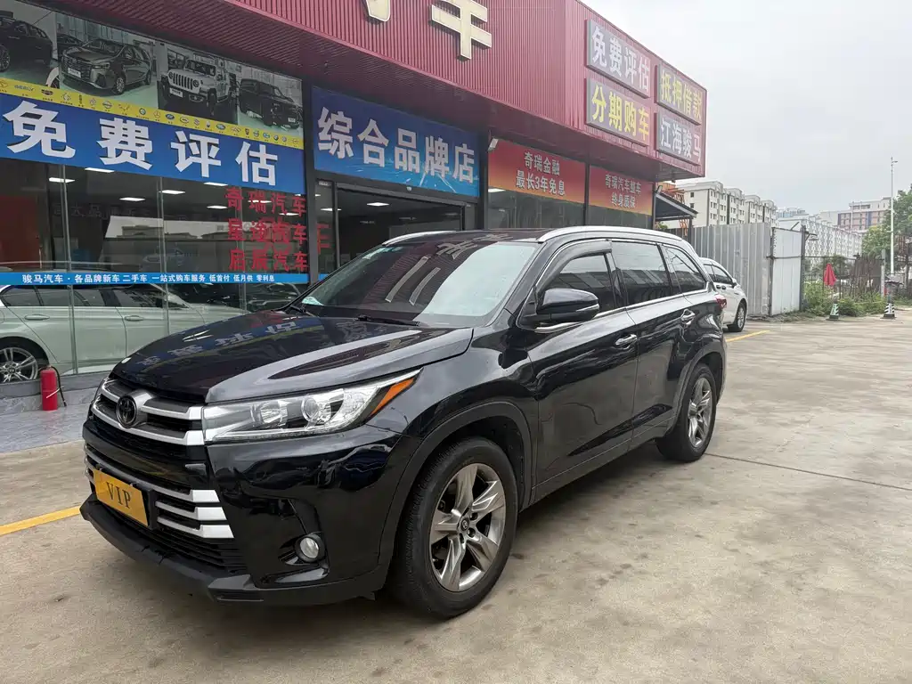 Toyota Highlander — фото 2