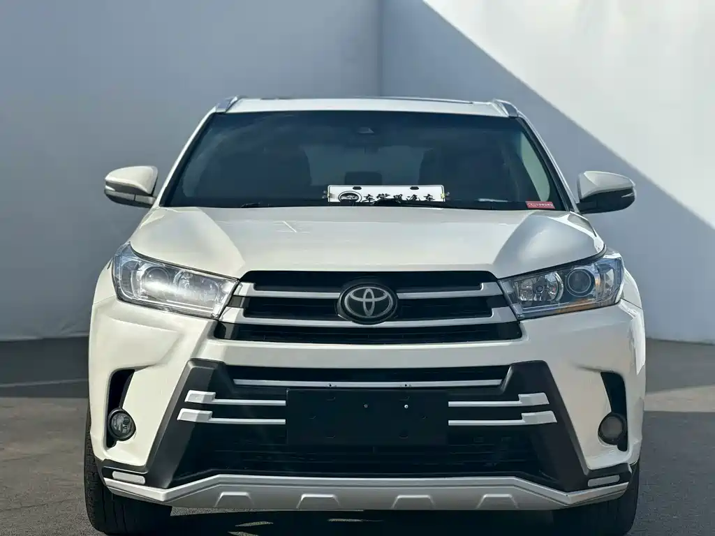 Toyota Highlander — фото 2