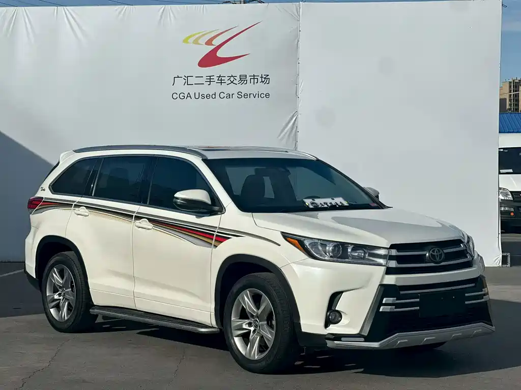 Toyota Highlander — фото 3