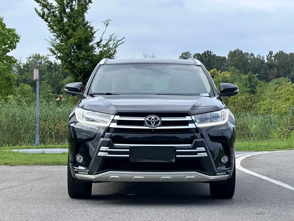 Toyota Highlander — фото 3