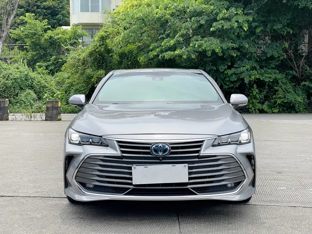 Toyota Avalon — фото 2