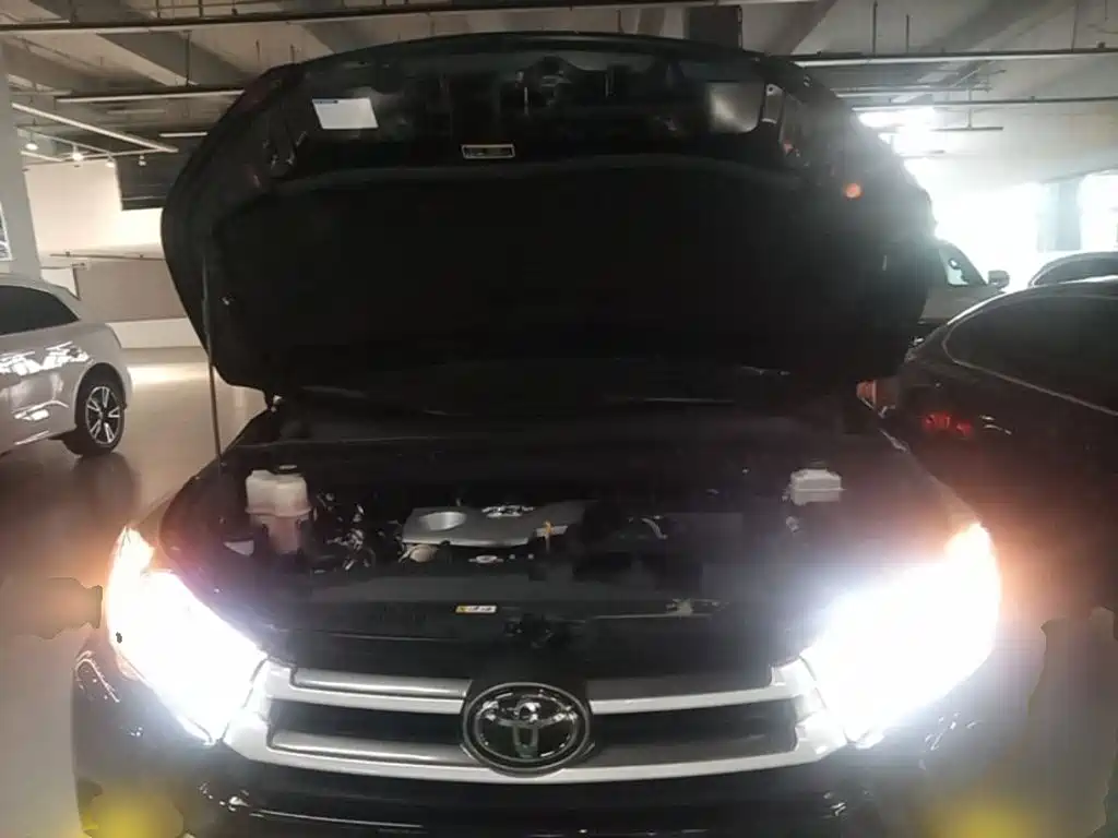 Toyota Highlander — фото 20