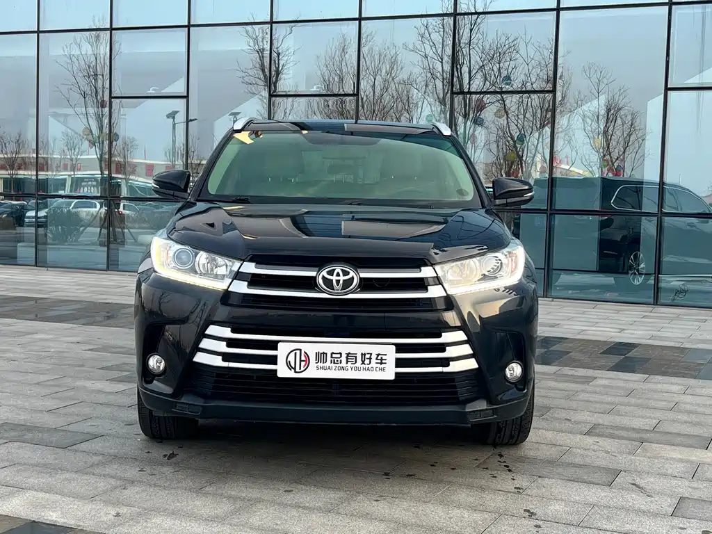 Toyota Highlander — фото 2