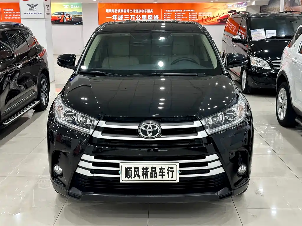 Toyota Highlander — фото 2
