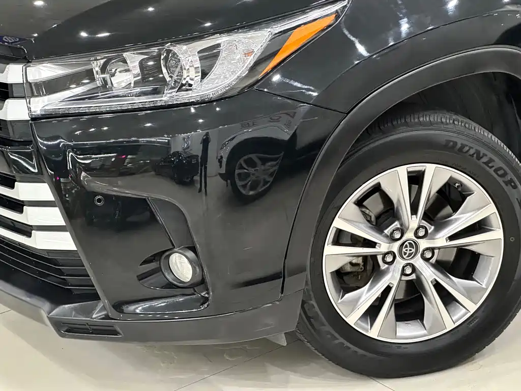 Toyota Highlander — фото 29