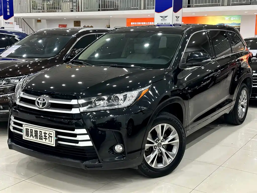 Toyota Highlander — фото 5