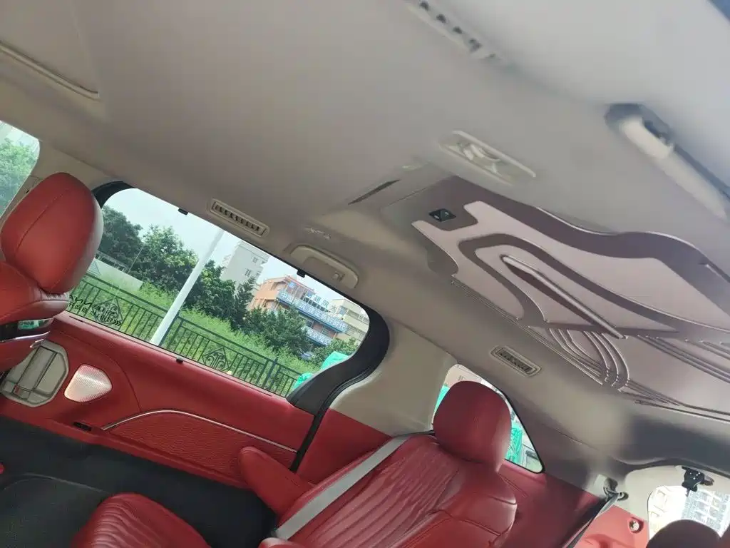 Toyota Sienna — фото 9