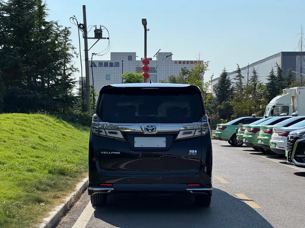 Toyota Vellfire — фото 18