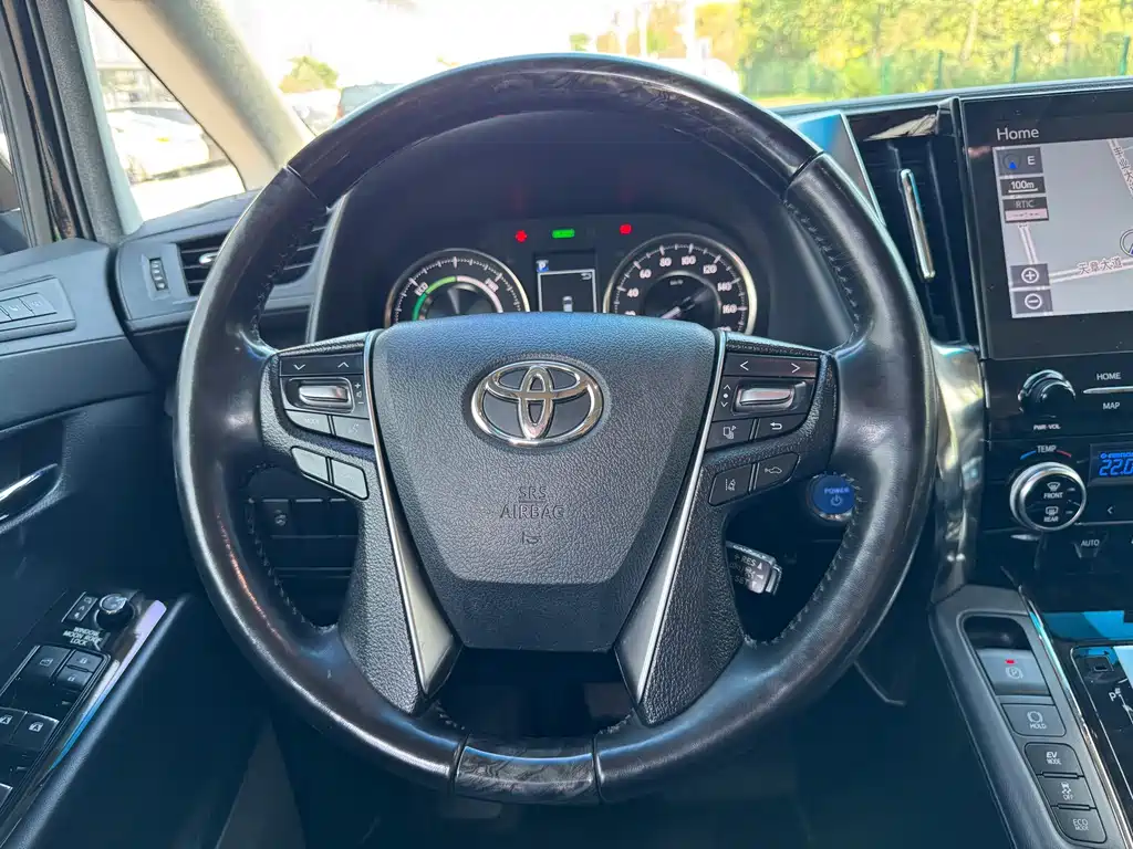 Toyota Vellfire — фото 5