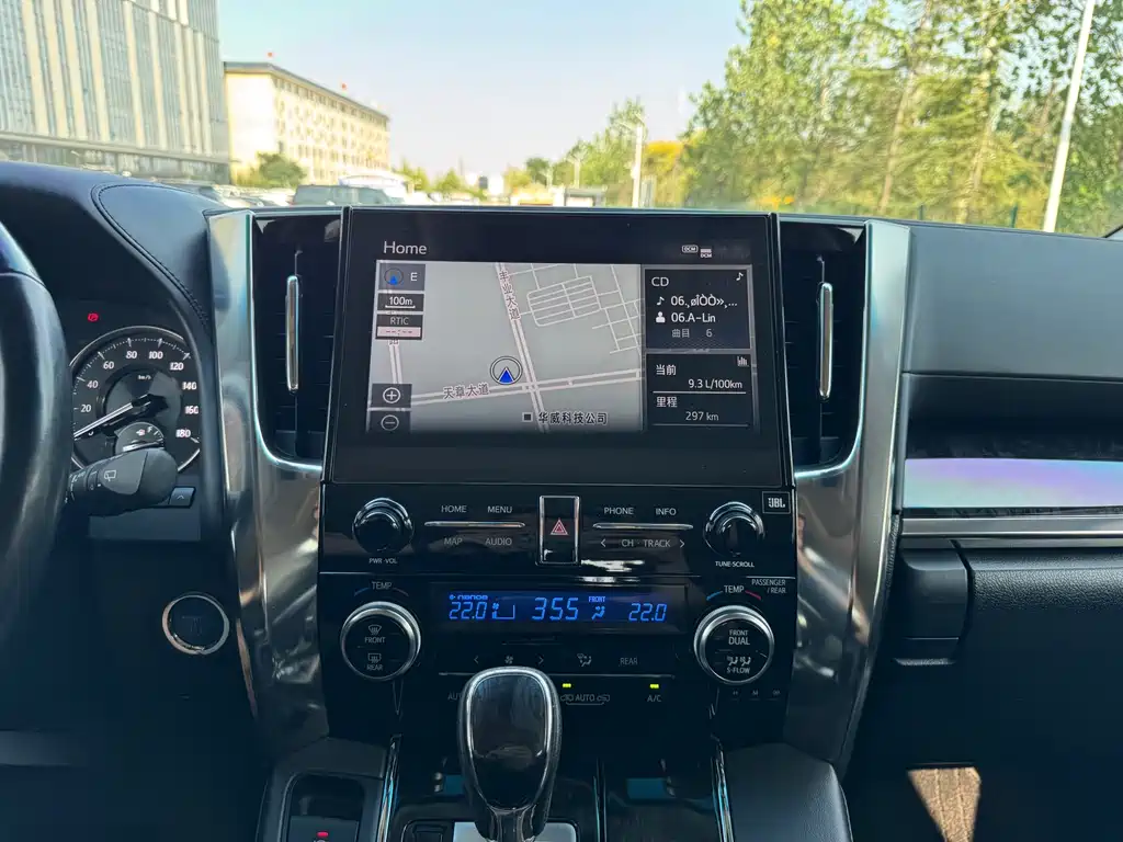 Toyota Vellfire — фото 6