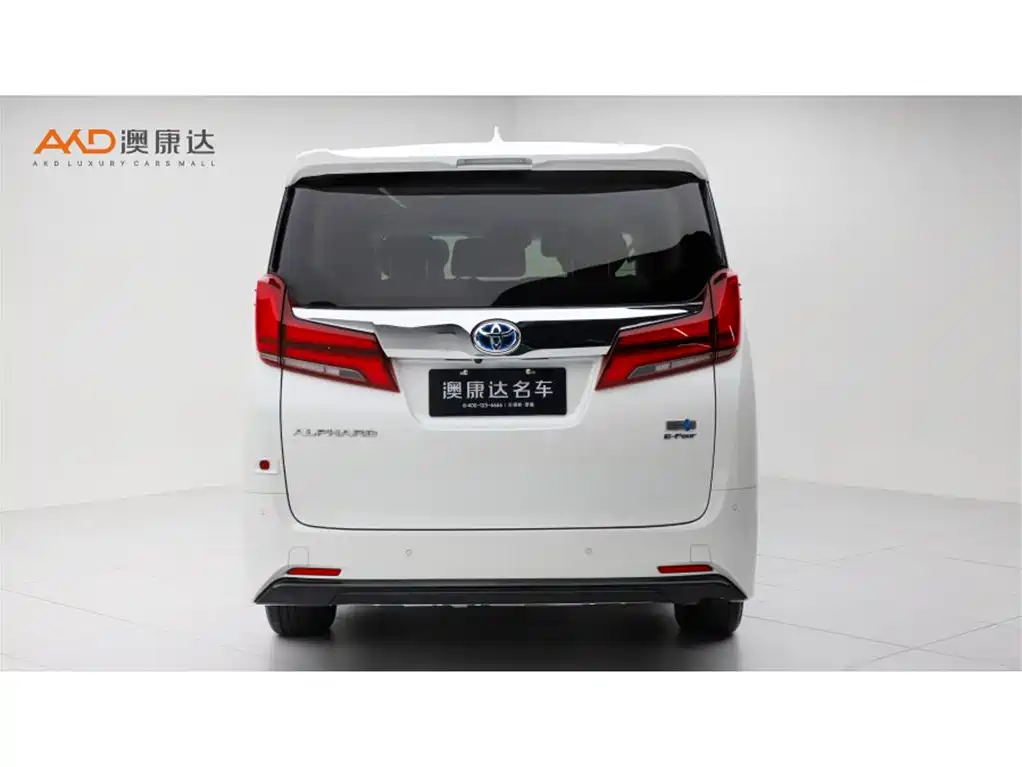 Toyota Alphard — фото 4