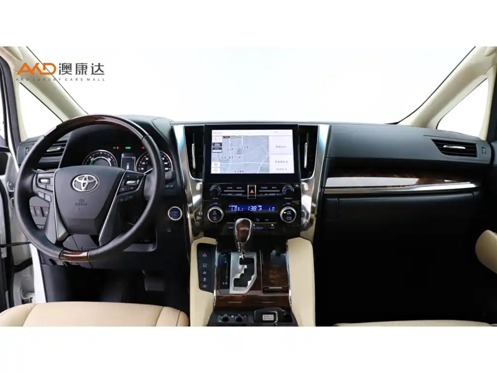 Toyota Alphard — фото 5