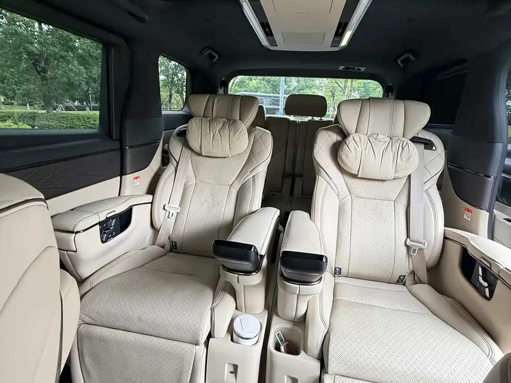 Toyota Vellfire — фото 7