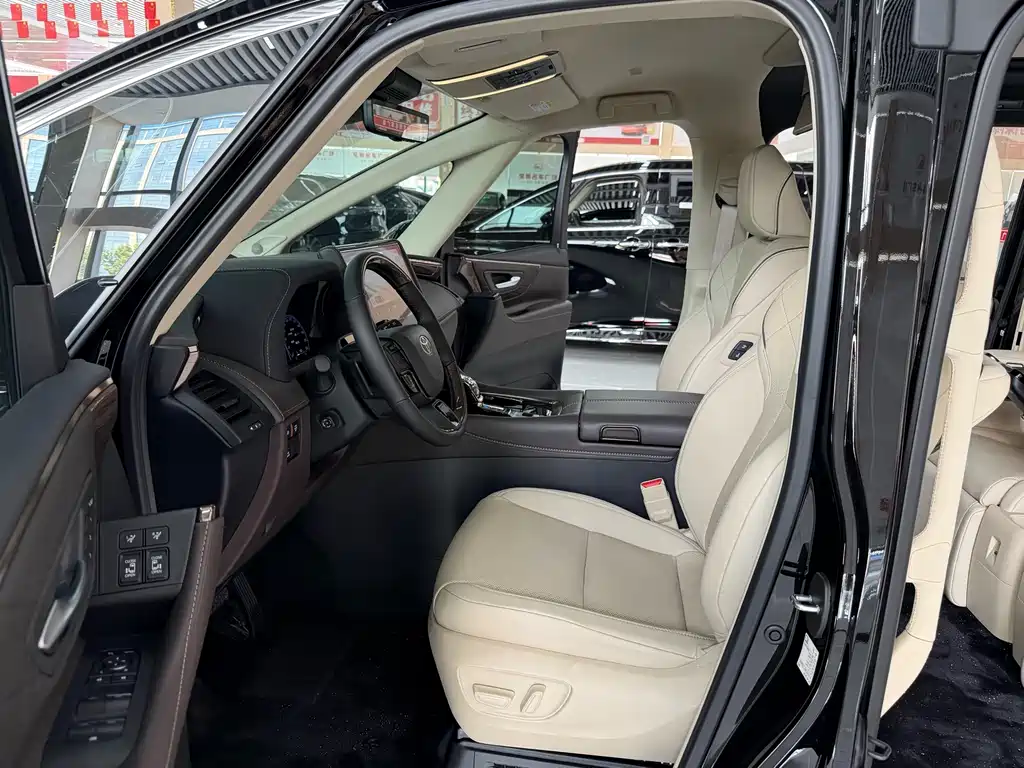 Toyota Alphard — фото 18