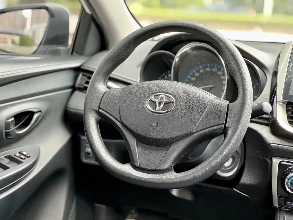Toyota Vios — фото 9