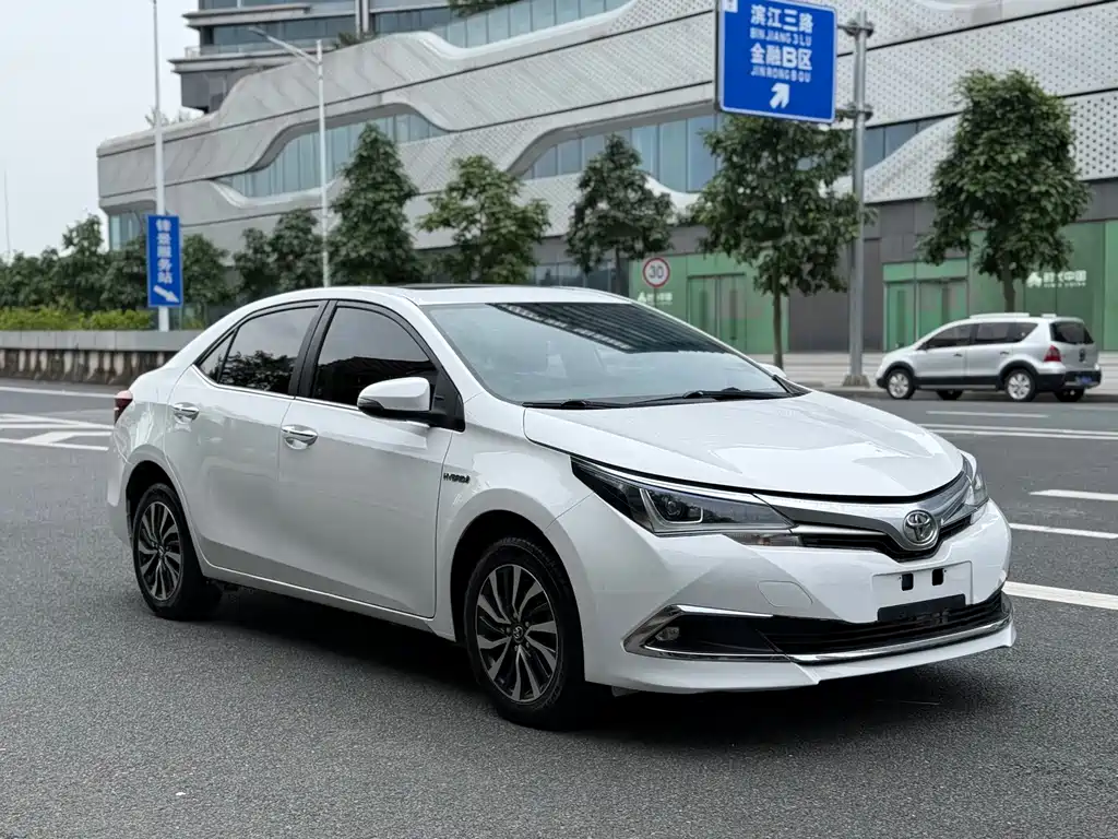 Toyota Corolla — фото 3