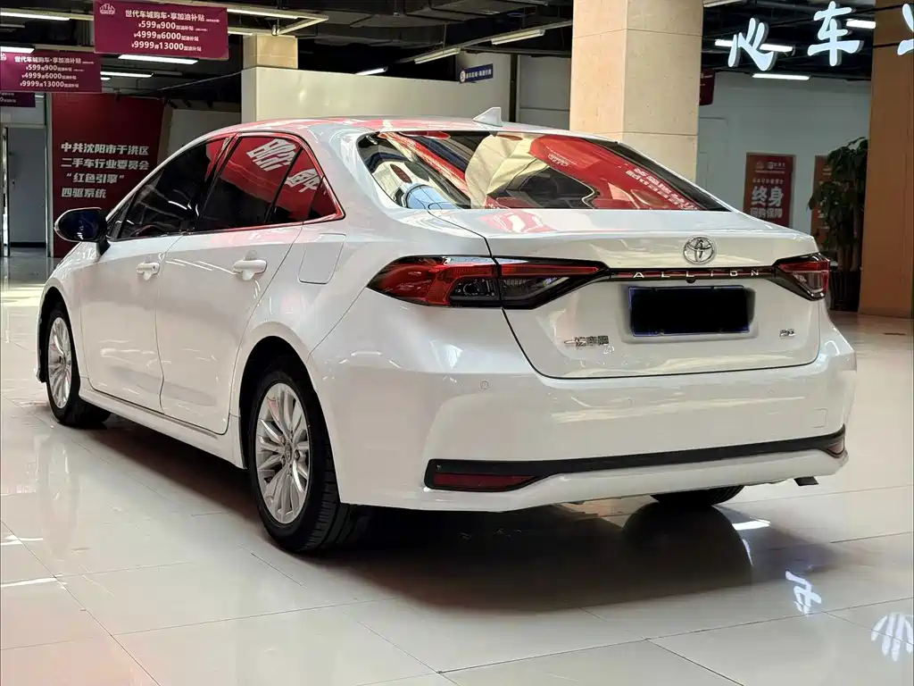 Toyota Allion — фото 8
